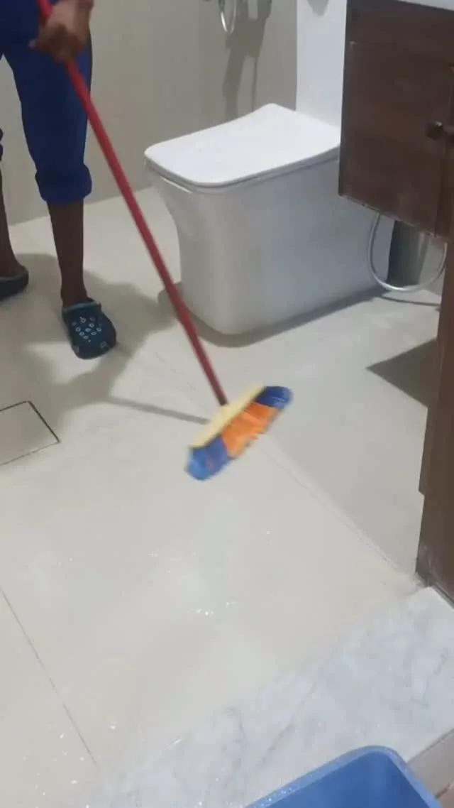 تعقيم الحمامات