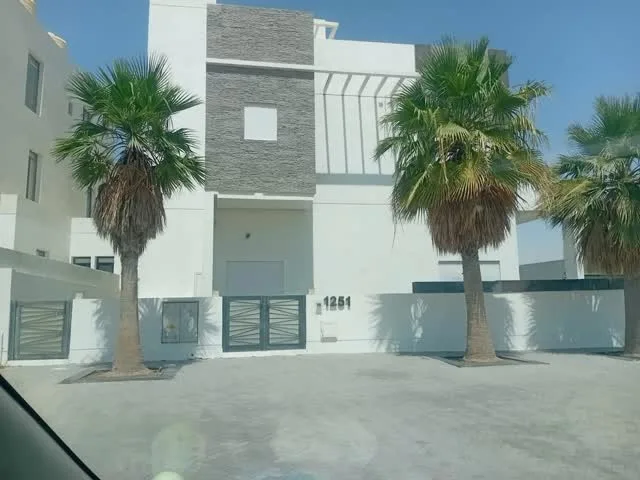 تنظيف الواجهات الخارجية